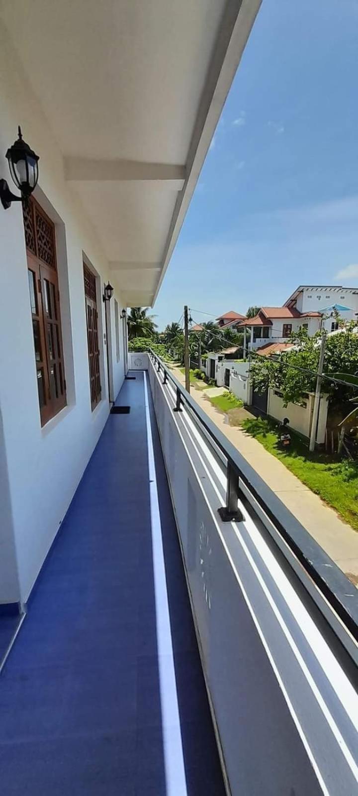 Jasmine Apartments Negombo Buitenkant foto